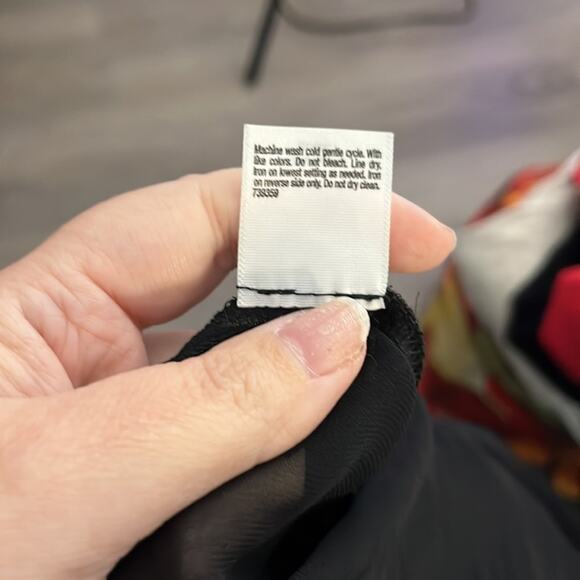 Ana Black Sheer Pleated Seam Tunic Size Medium - Picture 8 of 9